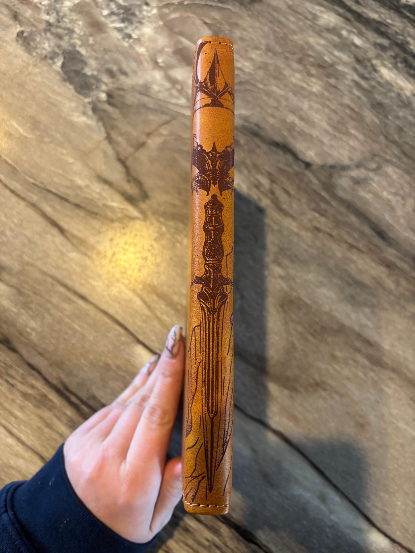 ACOTAR LASER ENGRAVED KINDLE CASE