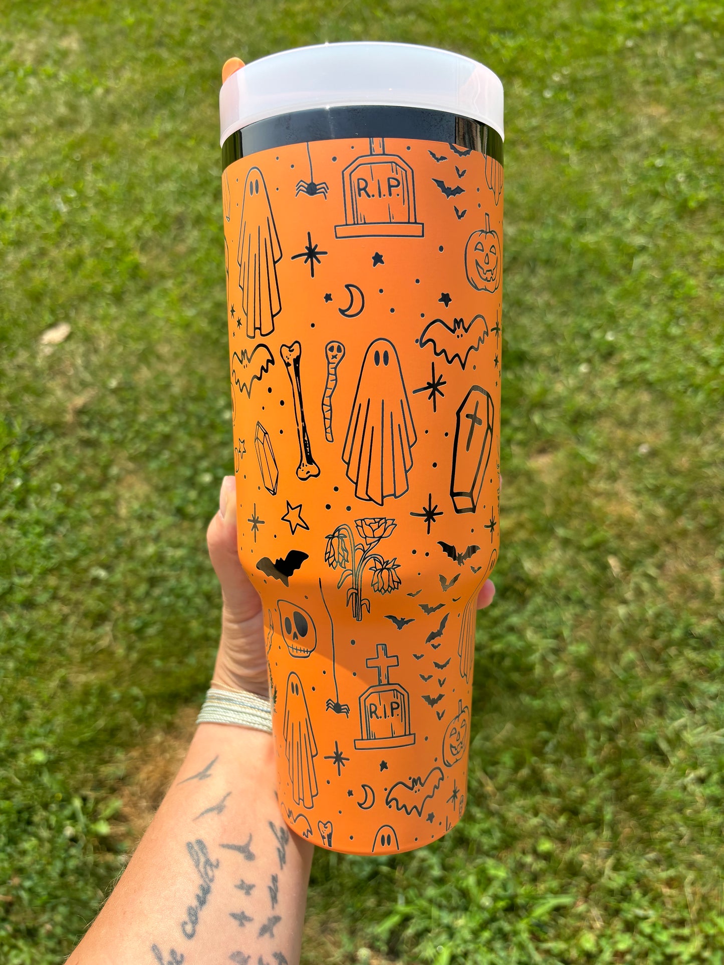 SPOOKY DOODLE 40OZ ENGRAVED TUMBLER